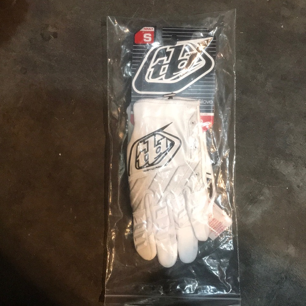 BRAND NEW TROY LEE DESIGNS ADULT SMALL